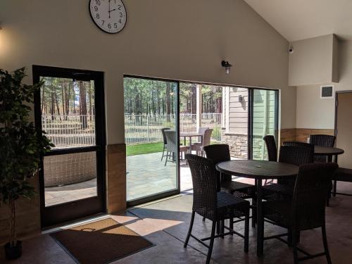 GrandStay Hotel & Suites - Guest Reviews and Ratings