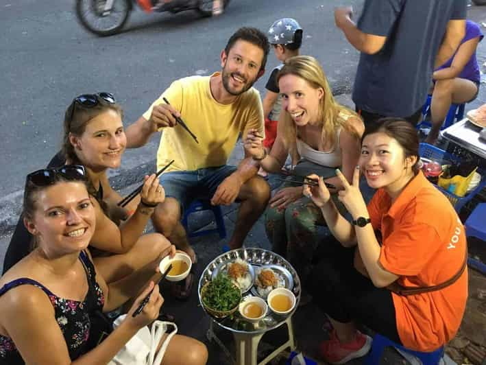 Ha Noi : Small Group Hanoi Street Food Tour - Experience Highlights