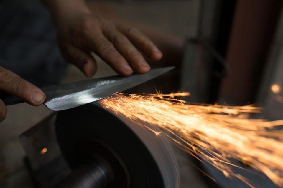 Ha Noi: Traditional Knife Making in Blacksmith Village - Overview of Knife Making