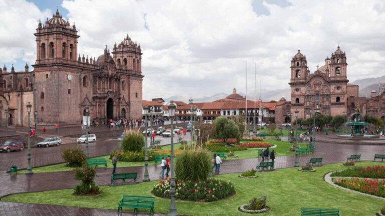 Half Day || Panoramic Tour of Cusco + Show || Group Tour