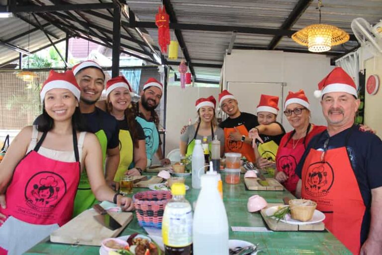 Half Day Thai Cooking Class With Market Tour