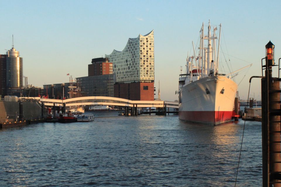 Hamburg: First Discovery Walk and Reading Walking Tour - Tour Overview