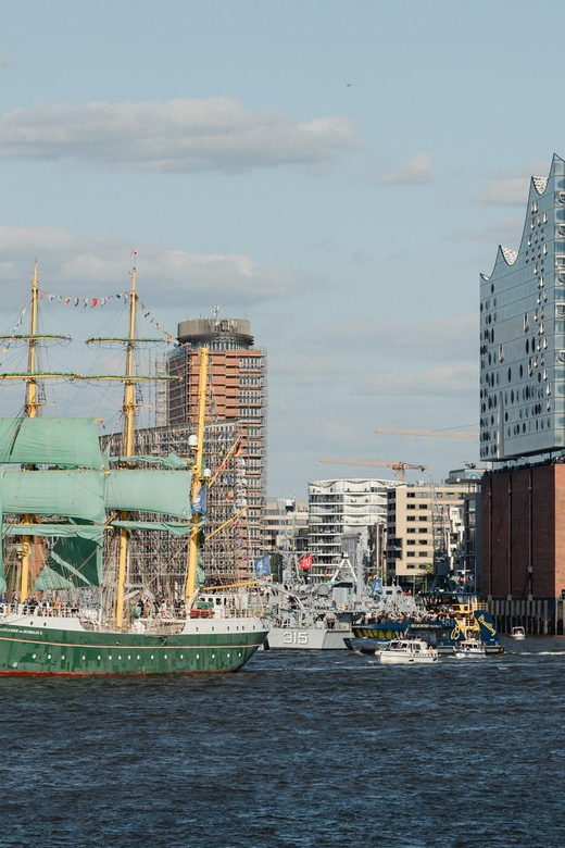 Hamburg: Original XXL Paddle Steamer Tour - Tour Overview and Details