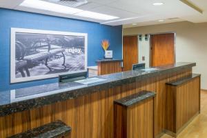 Hampton Inn Columbia - Hotel Overview