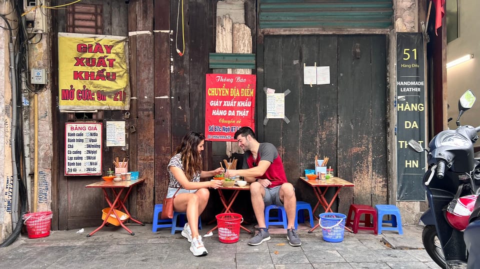 Hanoi: Authentic Food Tour With Local Pals - Tour Overview