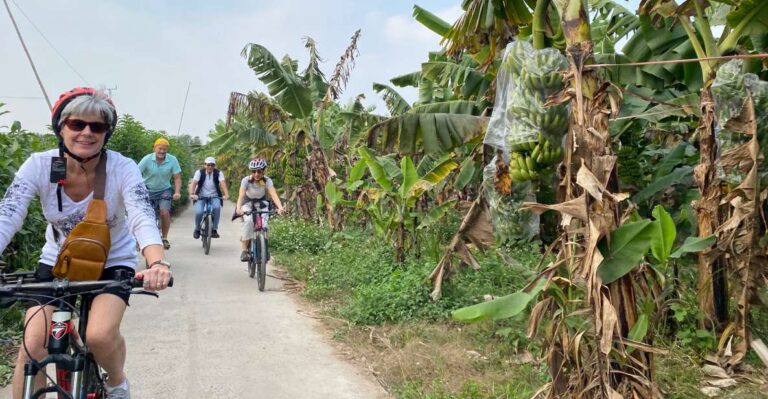 Hanoi: Bike Tour Through Hidden Gems and Banana Island