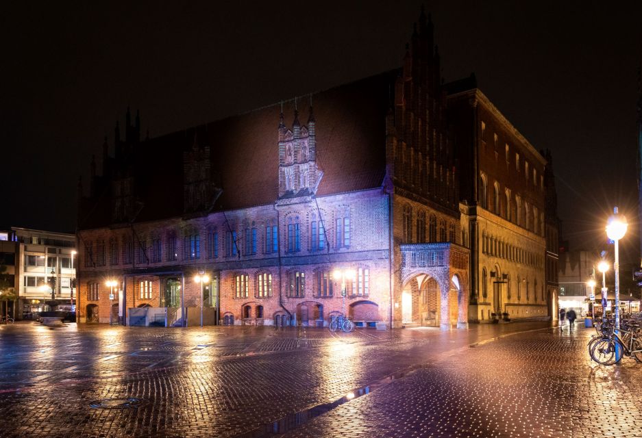 Hanover: Flashlight Guided Walking Tour at Night - Overview of the Tour