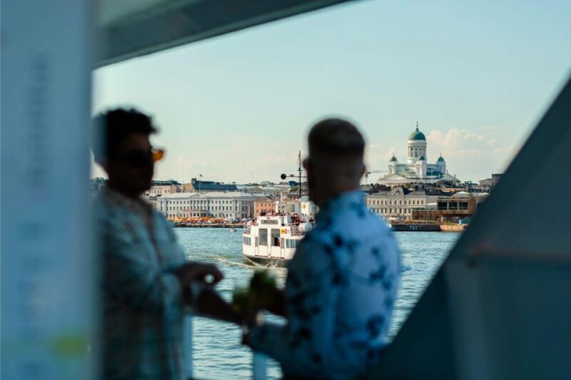 Helsinki: Evening Archipelago Cruise - Amenities Offered