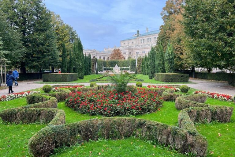 Highlights of Vienna With Cathedral, Private Walking Tour