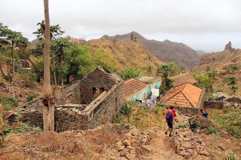 Hiking Gongon Valley