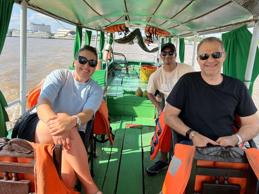 HoChiMinh: 2-Day Mekong Delta & Floating Market Group Tour - Itinerary Highlights