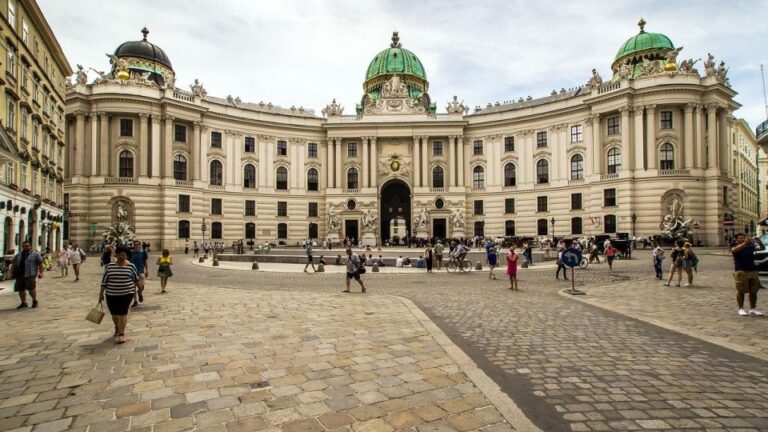 Hofburg, Sisi Museum and Imperial Apartments Private Tour