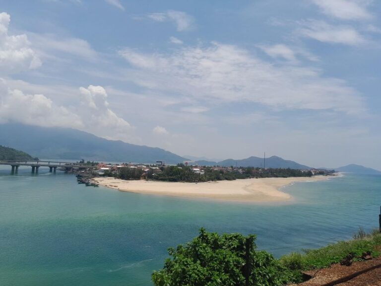 Hoi an to Hue by Private Car Transfer With Sightseeing Stops