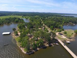 Holly Park Marina - Location and Overview