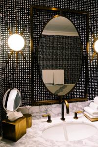 Hotel Californian - Hotel Overview and Location