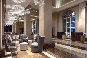 Hotel Crescent Court - Location and Accessibility