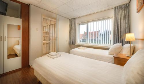 Hotel-Pension Ouddorp - Accommodations and Amenities