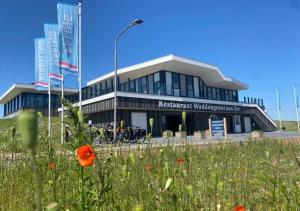 Hotel Waddengenot - Hotel Overview and Location