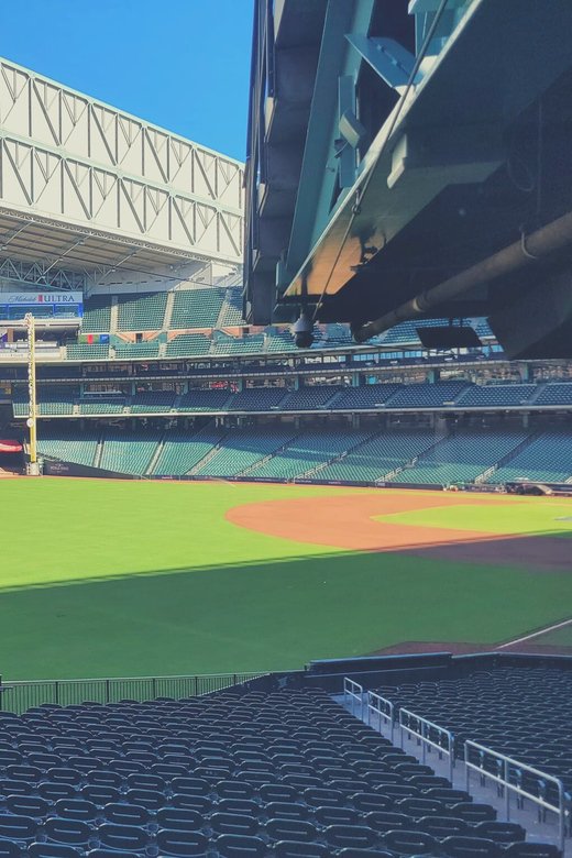 Houston: Houston Astros Baseball Game at Minute Maid Park - Venue Location and Accessibility