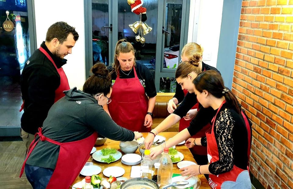 Hue : Vegetarian Cooking Class With Local Family - Class Structure and Experience