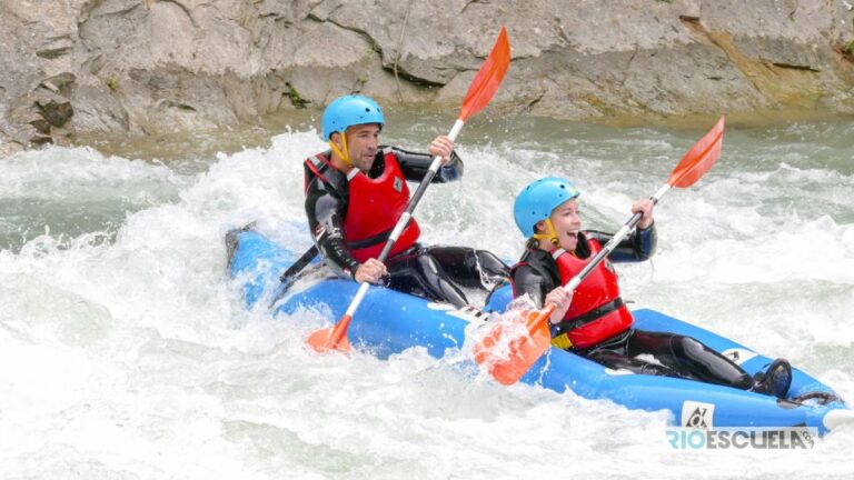 Huesca: River Kayak in the Pyrenean Geological Route