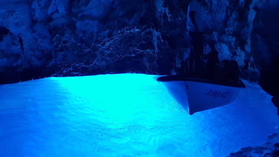 Hvar: Private Blue Cave and Vis Speedboat Tour - Tour Overview