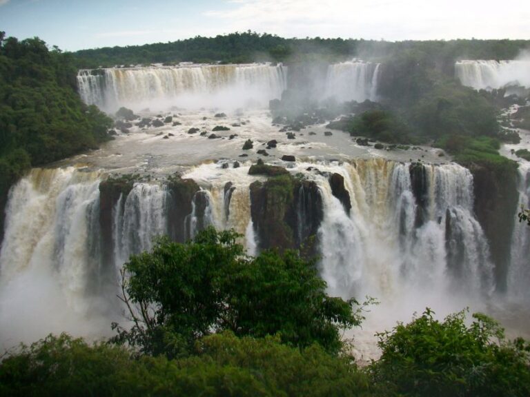 Iguazú Falls Brazil & Argentina 3-Day In-Out Transfers