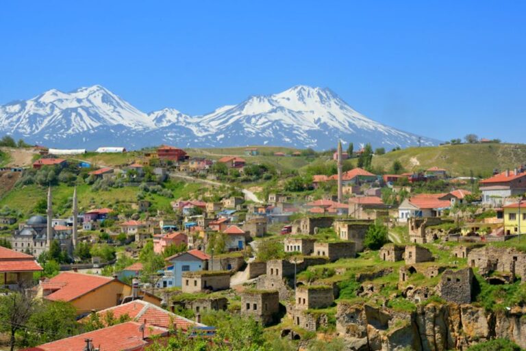 Ihlara Valley and Derinkuyu Underground City Private Tour