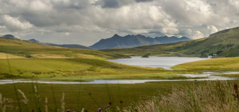 Isle of Skye: Portree to Fairy Pools Smartphone Guide