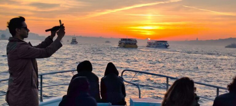 Istanbul: Guided Old City Tour and Bosphorus Sunset Cruise