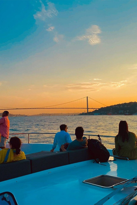 Istanbul: Private Bosphorus River Luxury Yacht Tour - Onboard Amenities