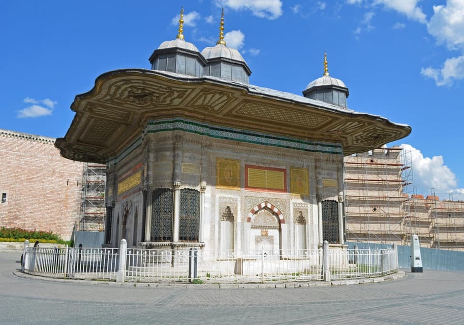 Istanbul Scavenger Hunt and Sights Self-Guided Tour - Overview of the Tour