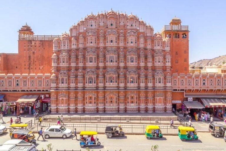 Jaipur: City Highlights Full Day Private Guided Tour