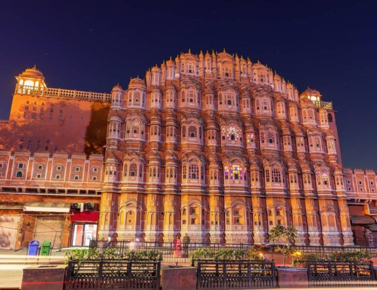 Jaipur: Full Day Sightseeing Tour With Car and Tour Guide