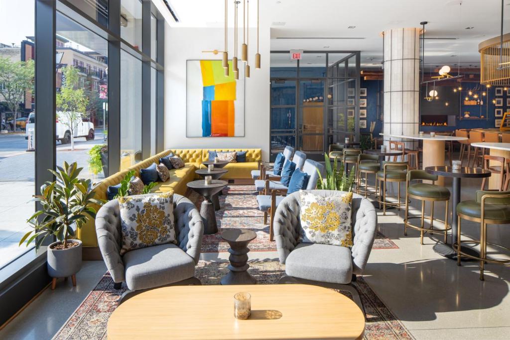 Jasper Hotel Review