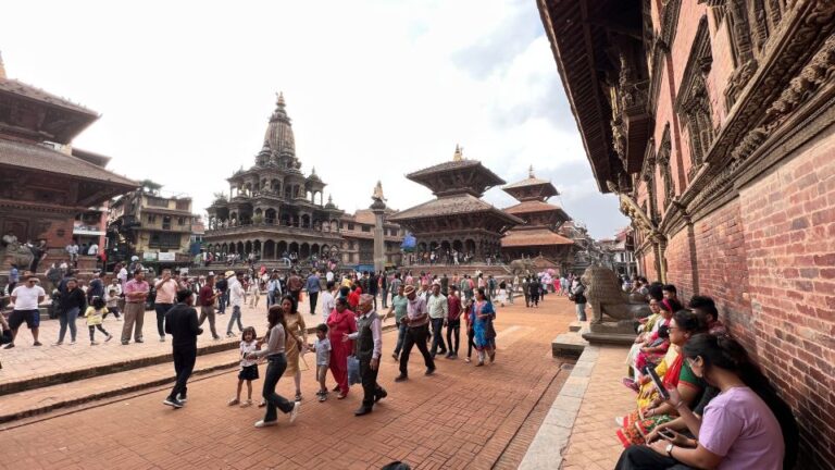 Kathmandu: Private Patan and Bhaktapur Durbar Square Tour