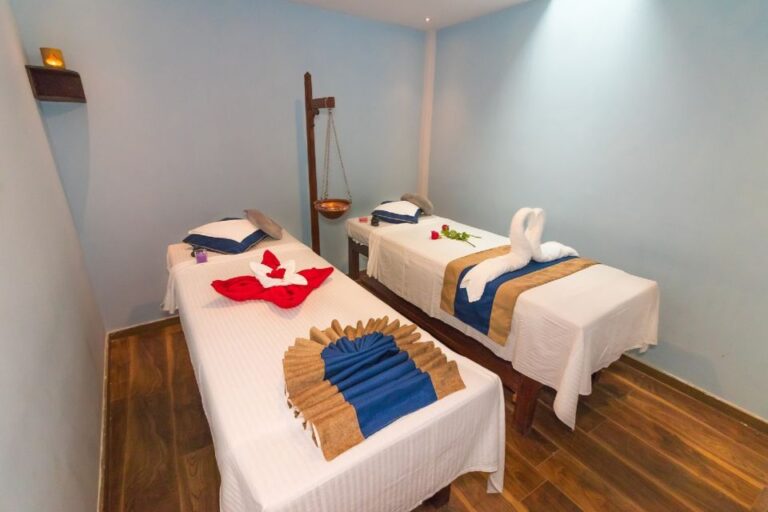 Kathmandu: Spa Package With Massage and Facial