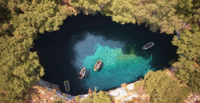 Kefalonia: Melissani and Drogarati Cave Tour