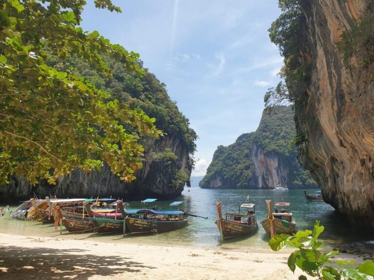 Krabi: Hong Islands – Join Tour by Longtail Boat