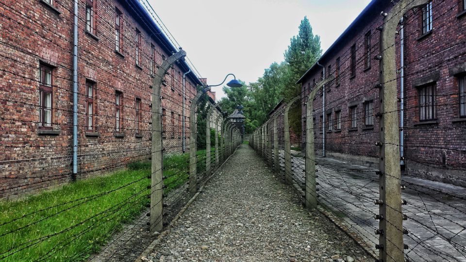 Krakow: Auschwitz-Birkenau Guided Tour With Hotel Transfer - Itinerary and Experience