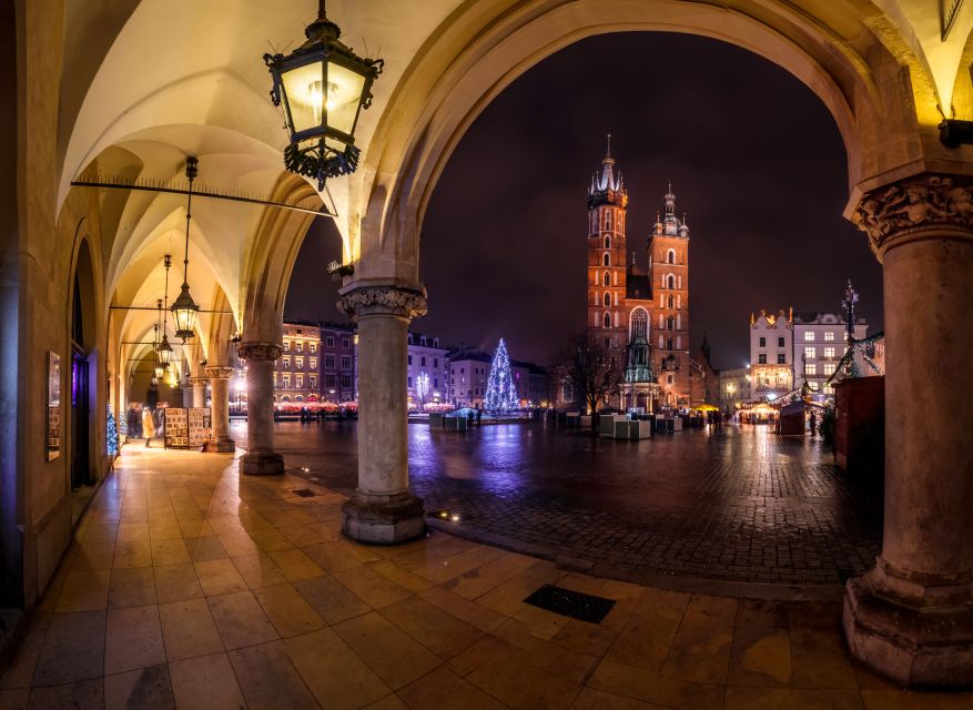 Krakow: Evening Walking Tour With Spooky Stories - Tour Overview and Details