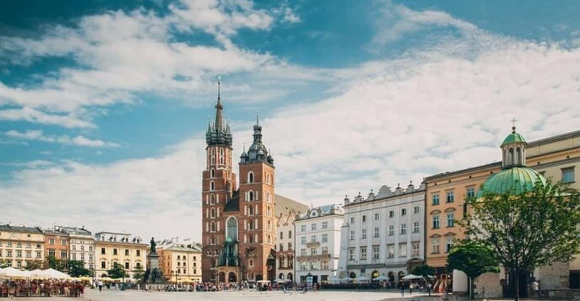 Krakow : Must-See Walking Tour With A Guide - Itinerary Highlights