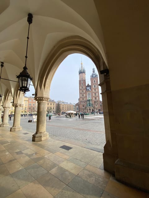 Krakow: Old Town and Kazimierz Guided Bike Tour - Tour Overview