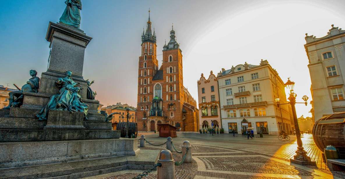 Krakow: Old Town Guided Walking Tour - Overview of the Tour