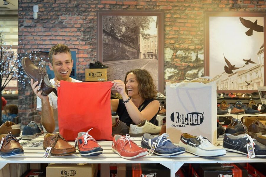 Krakow: Private Shopping Tour With Snacks and Beer Tasting