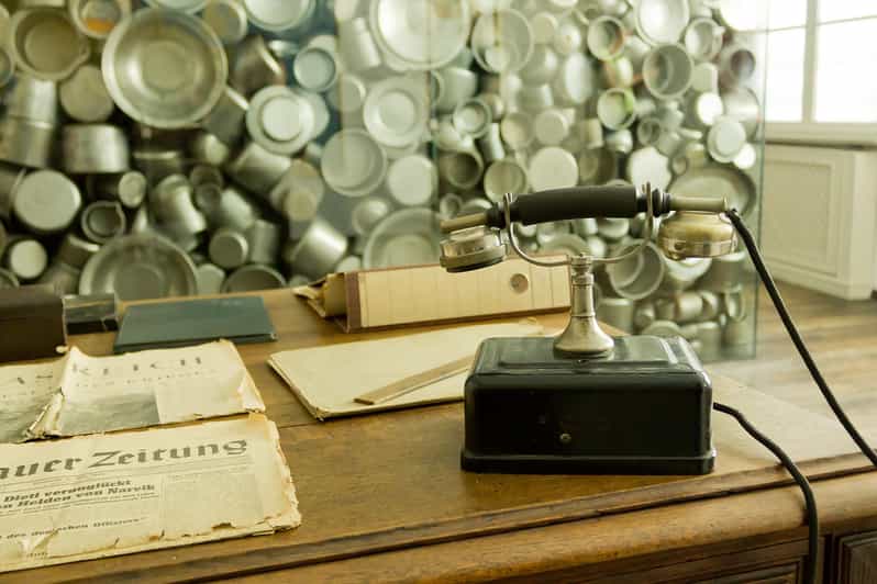Krakow: Schindlers Factory, Former Ghetto & Salt Mine Tour - Tour Overview