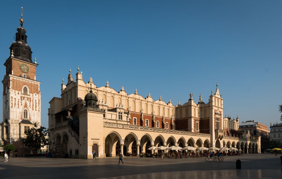 Krakow Walking Tour With Private Guide - Tour Overview and Pricing