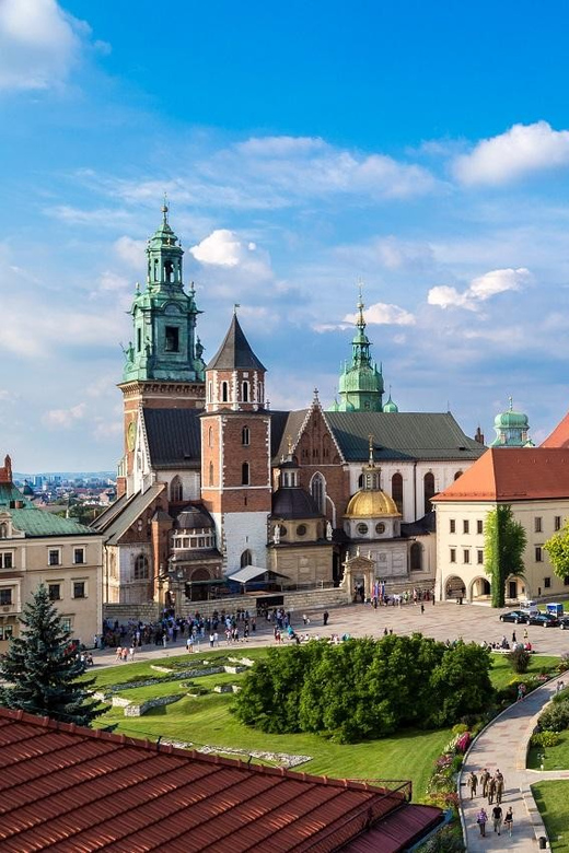 Krakow: Wawel Castle & Cathedral, Rynek Underground & Lunch - Explore Wawel Castle