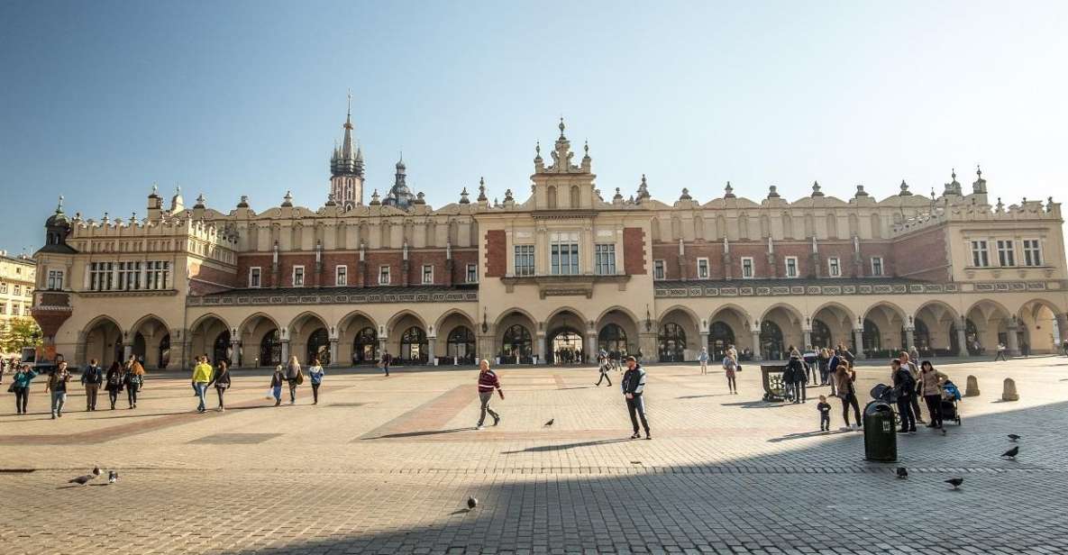 Krakows Old Town, St. Marys Church and Rynek Underground - Overview of the Tour