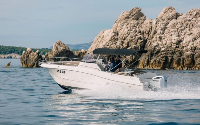 Krk: Rent a Boat Atlantic 750 Open